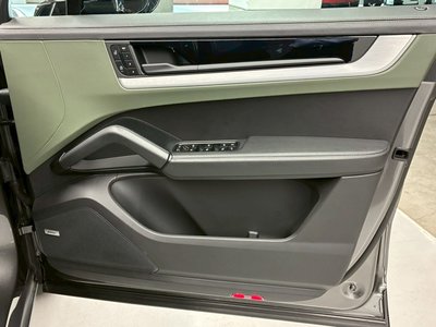 2023 Porsche CAYENNE — миниатюра 23