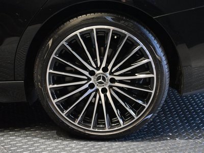 2025 Mercedes-BENZ C-CLASS photo 13