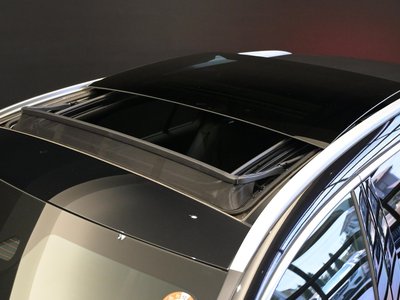 2025 Mercedes-BENZ C-CLASS photo 9