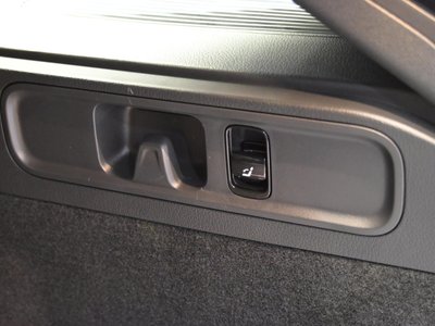 2025 Mercedes-BENZ C-CLASS thumbnail 65