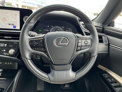 2023 Lexus ES photo 12