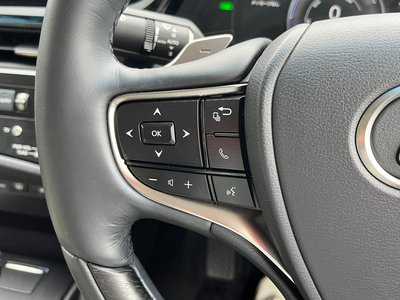 2023 Lexus ES thumbnail 19