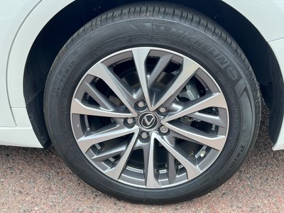2023 Lexus ES thumbnail 29