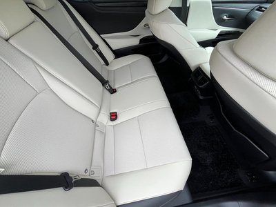 2023 Lexus ES photo 8