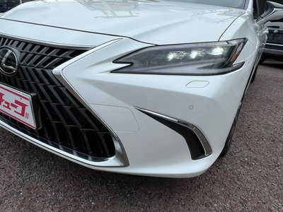 2023 Lexus ES thumbnail 27