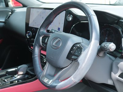 صورة مصغرة 35 لـ 2021 Lexus NX