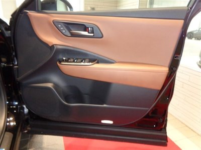 2025 Toyota CROWN ESTATE photo 16