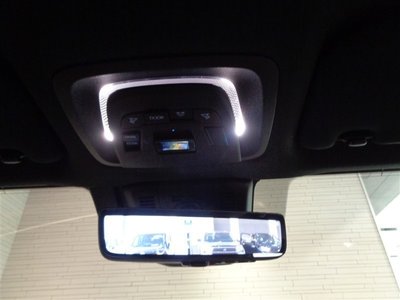 2025 Toyota CROWN ESTATE thumbnail 32