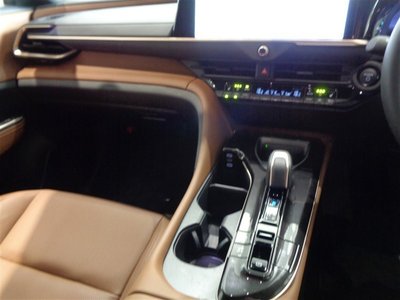 2025 Toyota CROWN ESTATE thumbnail 26