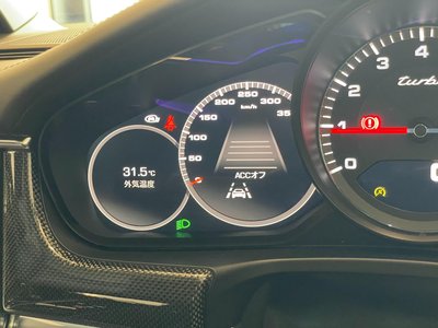 2017 Porsche PANAMERA thumbnail 44