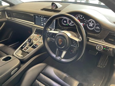 2017 Porsche PANAMERA thumbnail 26