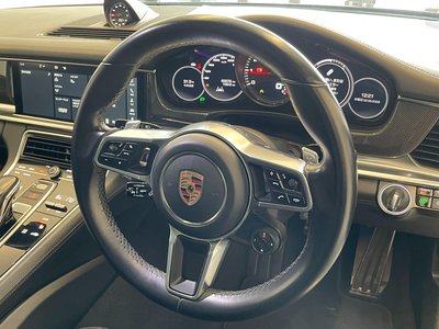 2017 Porsche PANAMERA thumbnail 43