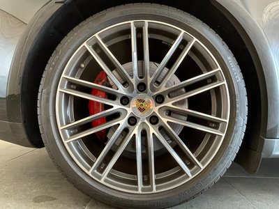 2017 Porsche PANAMERA thumbnail 21