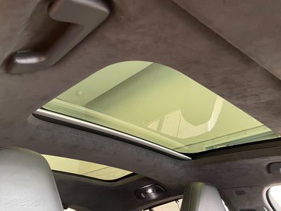 2017 Porsche PANAMERA thumbnail 34