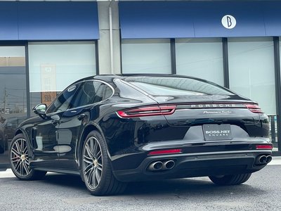 2017 Porsche PANAMERA photo 7