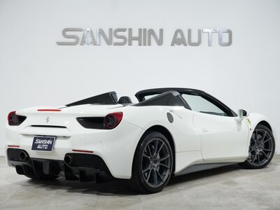 2017 Ferrari 488 SPIDER — фото 2