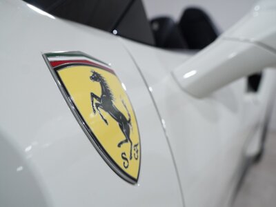 2017 Ferrari 488 SPIDER — фото 15