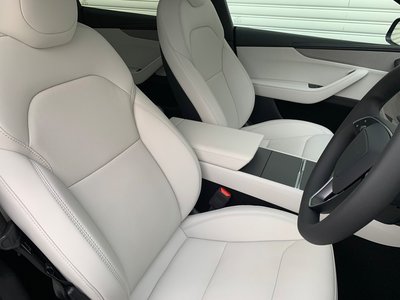صورة 21 لـ 2026 Tesla MODEL Y