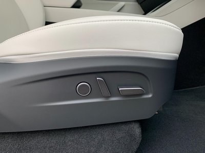 صورة 23 لـ 2026 Tesla MODEL Y