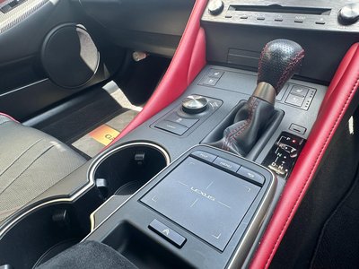 2019 Lexus RC F thumbnail 100