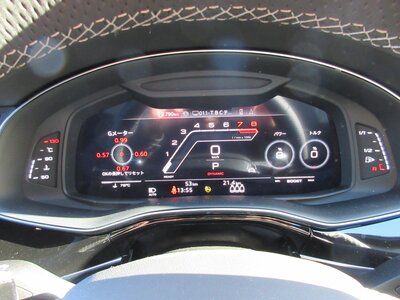 صورة 6 لـ 2024 AUDI RS Q8