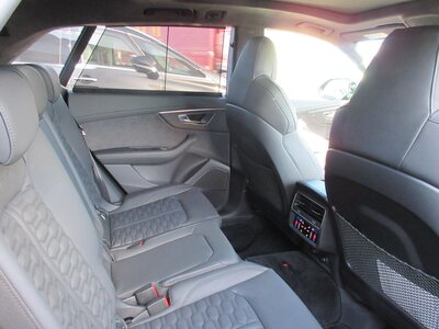 صورة 15 لـ 2024 AUDI RS Q8