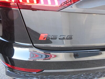 2024 AUDI RS Q8 thumbnail 23