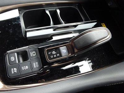 2025 Toyota ALPHARD thumbnail 34