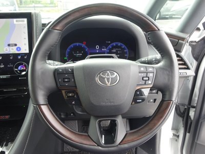 2025 Toyota ALPHARD thumbnail 35