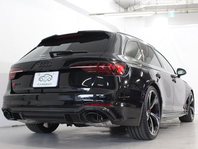 2024 AUDI RS4 AVANT photo 10