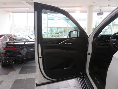 صورة مصغرة 34 لـ 2021 Cadillac ESCALADE
