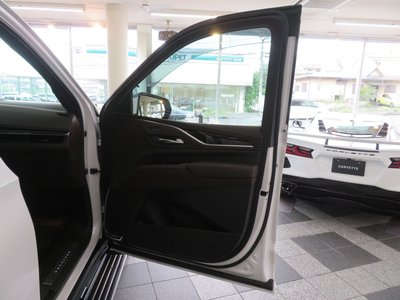 صورة مصغرة 43 لـ 2021 Cadillac ESCALADE