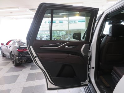 صورة مصغرة 37 لـ 2021 Cadillac ESCALADE