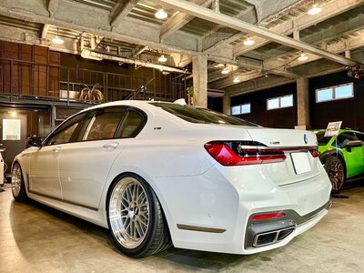 2021 BMW 7 SERIES photo 3