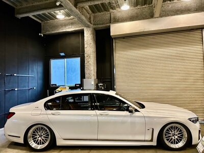 2021 BMW 7 SERIES photo 6