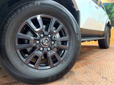 صورة 13 لـ 2025 Toyota LAND CRUISER 250
