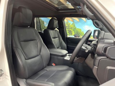 صورة 8 لـ 2025 Toyota LAND CRUISER 250