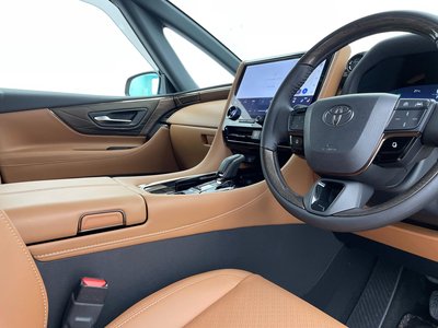 صورة 27 لـ 2024 Toyota VELLFIRE