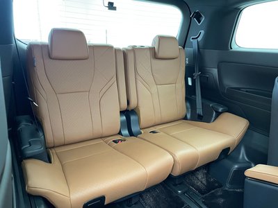 صورة 34 لـ 2024 Toyota VELLFIRE