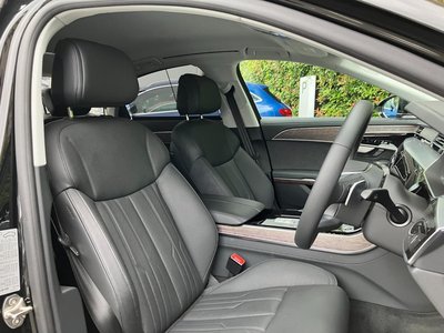 2025 AUDI A8 — миниатюра 17