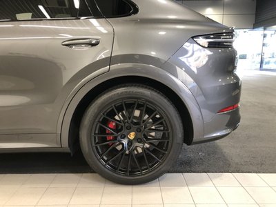 2021 Porsche CAYENNE photo 10