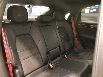 2021 Porsche CAYENNE photo 6