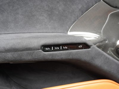 صورة 48 لـ 2025 Ferrari 12 CILINDRI