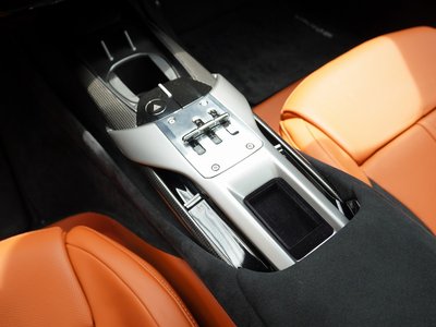 صورة 19 لـ 2025 Ferrari 12 CILINDRI