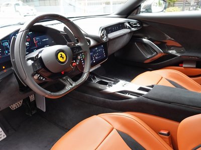 صورة 16 لـ 2025 Ferrari 12 CILINDRI