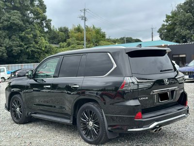 2021 Lexus LX photo 6
