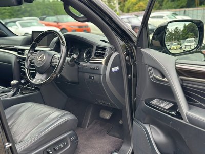 2021 Lexus LX photo 8