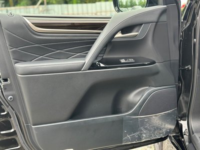 2021 Lexus LX thumbnail 63
