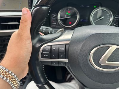 2021 Lexus LX thumbnail 32