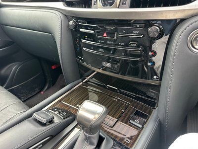 2021 Lexus LX thumbnail 29